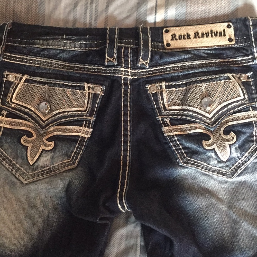 ❌SOLD❌Rock Revival Porsha Easy Capri 28